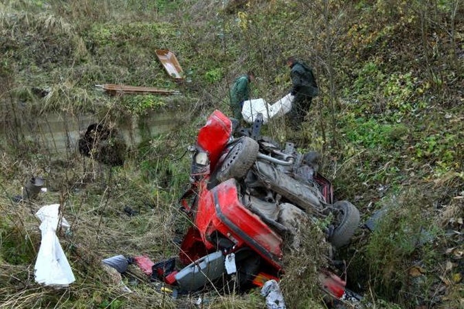 Aleksoto aerodrome lenktynės su vėju baigėsi dviejų žmonių mirtimi (papildyta)
