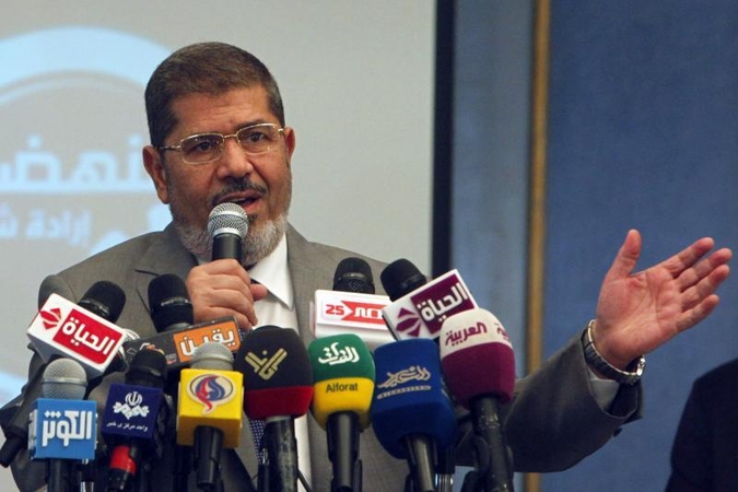 Egipto teismas įšaldė prezidento įsaką, krizė didėja