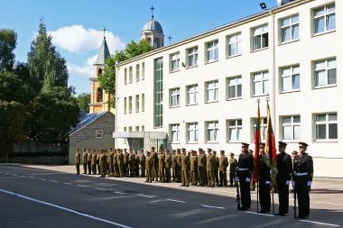 Kiaulių gripas Karo akademijoje: vienam kariūnui - komplikacija, kiti - pasveiko