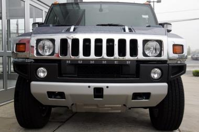 Arabai nori pirkti „Hummer" ženklą?
