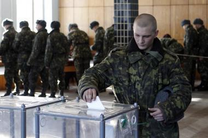 Rinkimų dieną Ukrainoje tvyro karo nuojauta