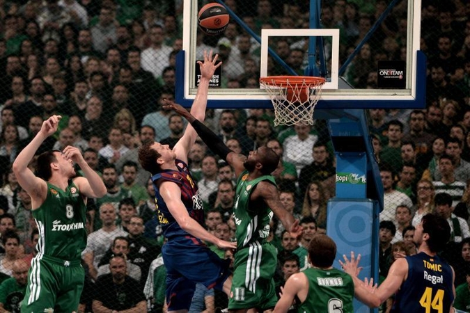 „Barcelona“ triumfavo Atėnuose, serijoje prireiks penktųjų rungtynių