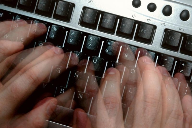 Piratinių programų platintojai rizikuoja netekti iki 3 metų laisvės