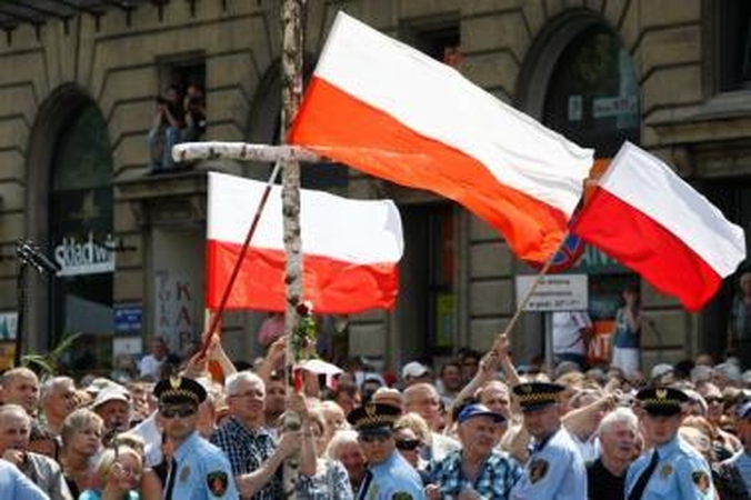Vilniuje piketuos švietimo politika nepatenkinti Lietuvos lenkų sąjungos atstovai