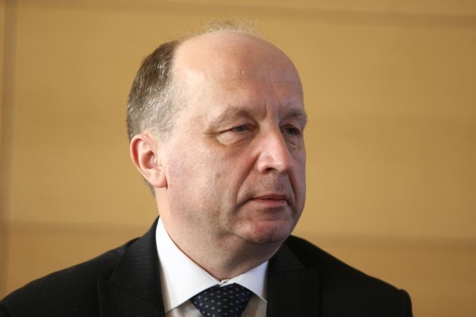 Premjeras: siūlymas leisti mažinti prezidento rentą - techninio pobūdžio