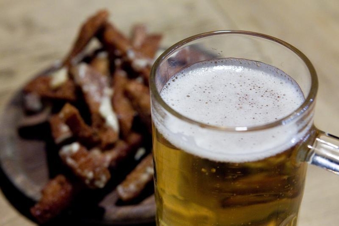 Mokslininkai ėmėsi Baltijos dugne rasto 170 metų senumo alaus tyrimų