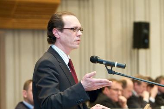 Konservatoriai keis finansų ministrą?