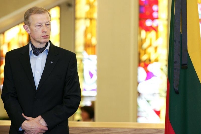 Panaikinta A.Kašėtos teisinė neliečiamybė