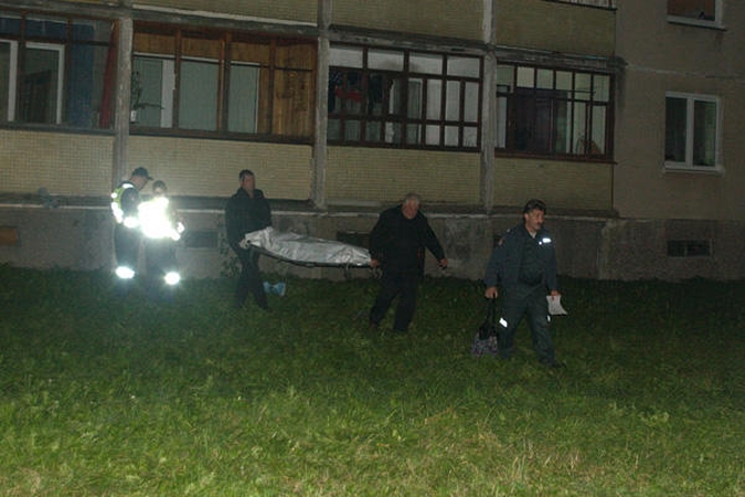 Vilniuje iš 7 aukšto iškrito ir žuvo apsvaigusi paauglė