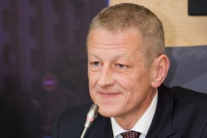 Visuomenę žada dažniau informuoti