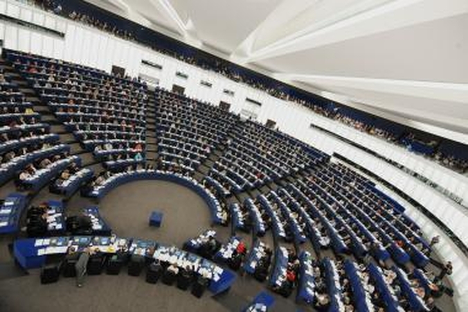 Islandijos ugnikalnio pelenai Lietuvos europarlamentarams sutrikdė kelionę į EP sesiją 