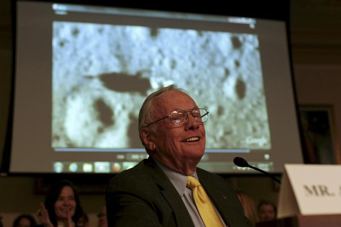JAV astronautui Neilui Armstrongui atlikta širdies operacija