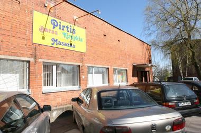 Politikai nepatenkinti pirties administratoriumi