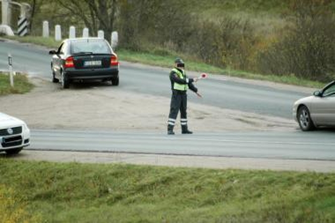 Kauno "keliukas" baudė už nebūtą pažeidimą ir melavo teisme