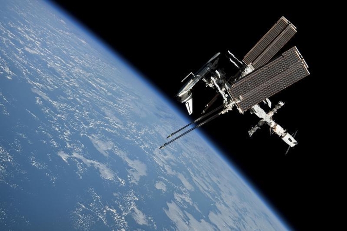 NASA paleis Jupiterį tirsiantį kosminį zondą "Juno"