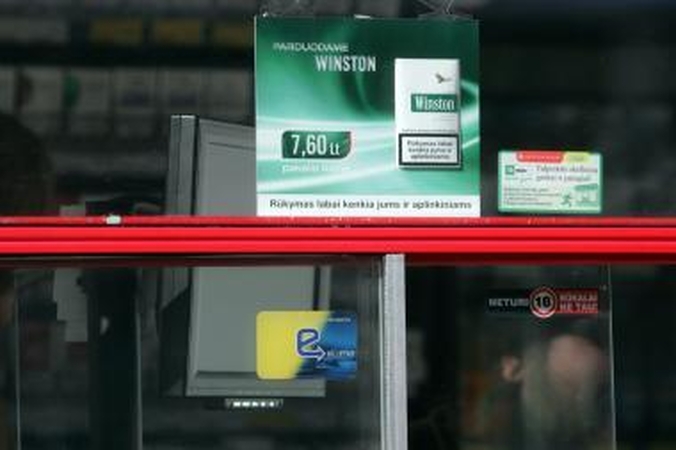 Rūkalų reklama iš kioskų nedingo (papildyta)