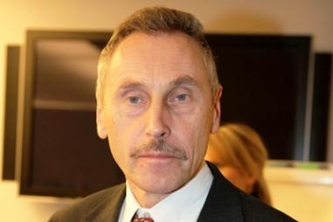 V.Adamkus paskyrė A.Sekmoką energetikos ministru