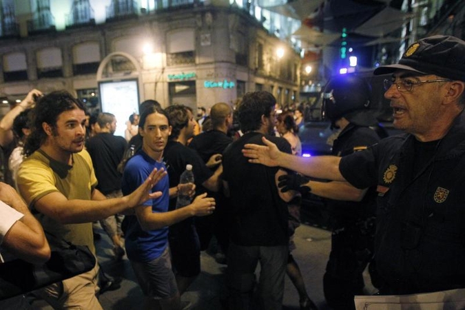 Madride - protestai prieš popiežiaus vizitą ir policijos smurtą