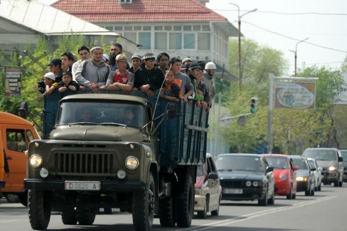 Dėl Kirgizijos prezidento posto nori rungtis jau daugiau kaip 70 kandidatų