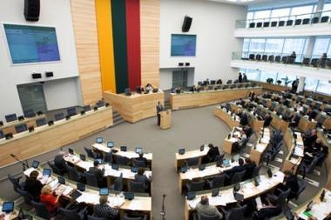 Valstybės biudžeto projektas pradėtas narstyti Seime