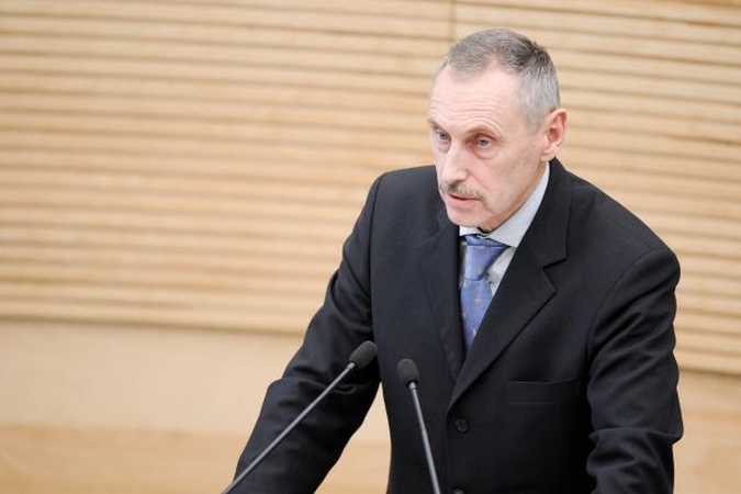 Speciali Seimo komisija nesiūlo balsuoti dėl nepasitikėjimo energetikos ministru