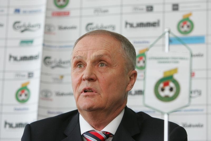 Nušalinta Lietuvos futbolo galva kreipėsi į teismą