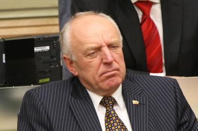 Seimo narys J.Jagminas kaltinamas elektros vagyste