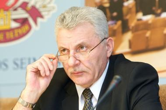 Etikos sargai: galimybės Seimo nariui sustabdyti narystę komisijoje ar komitete nėra