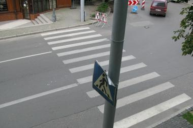 Pėsčiųjų perėjoje partrenkė vaiką