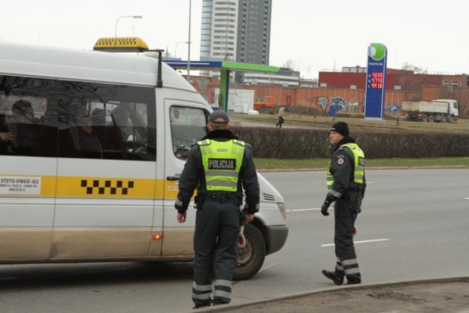 Vilniuje brangs kelionės mikroautobusais