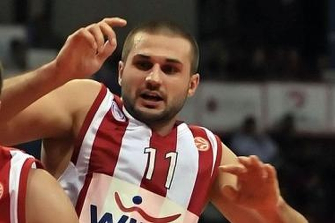 L.Kleiza - Graikijos krepšinio taurės laimėtojas