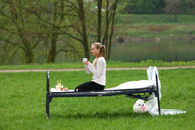 Nemuno salos parką užvaldė „žalieji“ menininkai