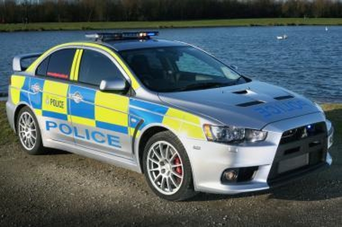 Britų policija persėda į „Mitsubishi Lancer Evolution"