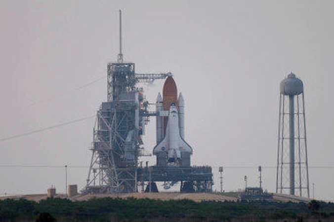 NASA iš ketvirto karto bandys paleisti erdvėlaivį