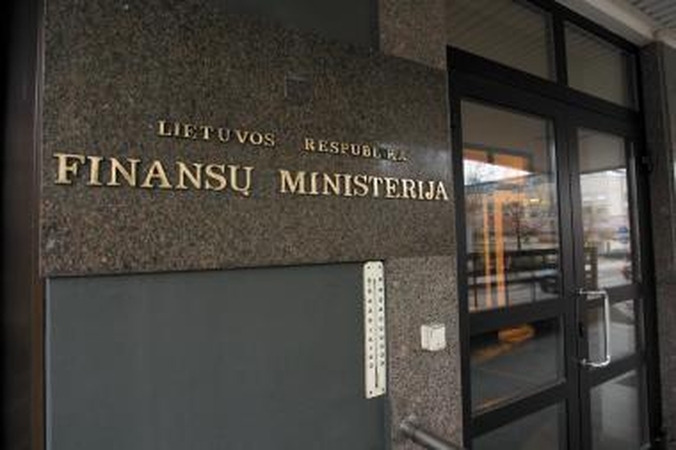 Tikisi spartesnio BVP augimo ir mažesnio fiskalinio deficito