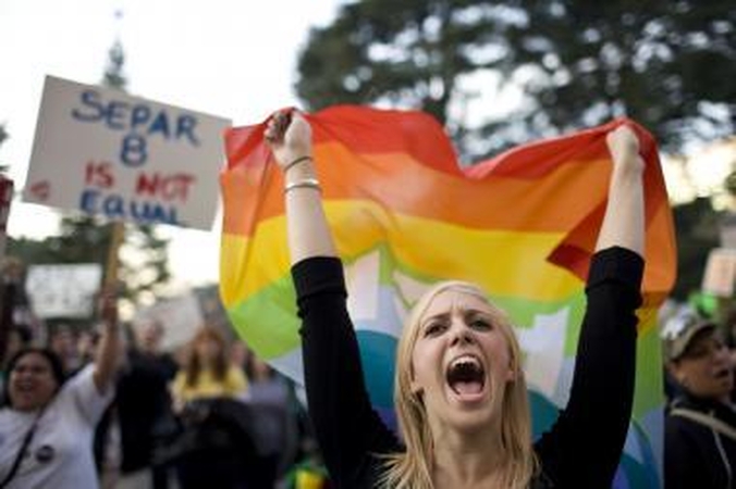 Gėjai ir lesbietės dėl Lietuvos Seimo priimto įstatymo protestuos Briuselyje