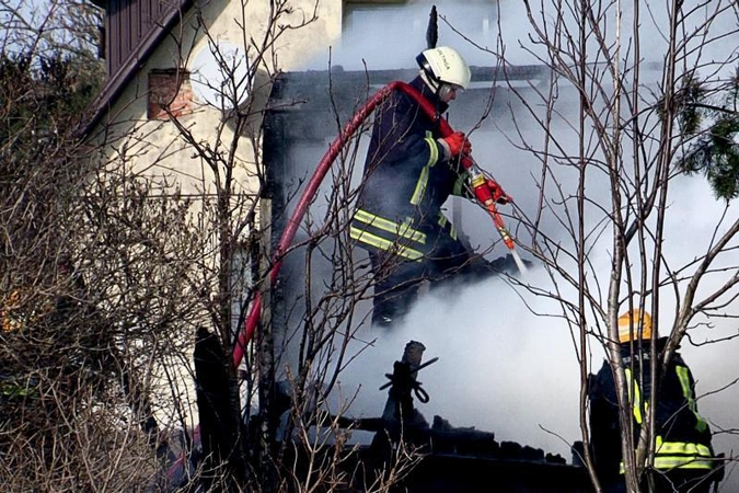 Šiaulių r. fermoje kilęs didžiulis gaisras pražudė gyvulius  