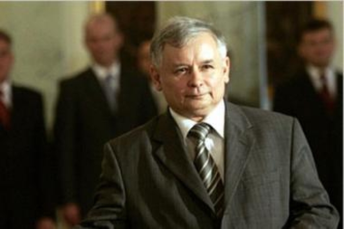 J.Kaczynskis kelia savo kandidatūrą į Lenkijos prezidento postą