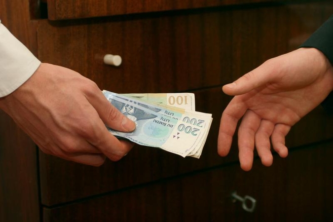 Vartojimo kreditus gauna vos pusė besikreipiančiųjų