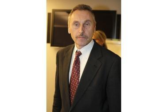 Netrukus turėtų atsirasti 14-asis ministras