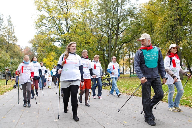 Vasarą kviečia pasitikti šiaurietiško ėjimo ritmu