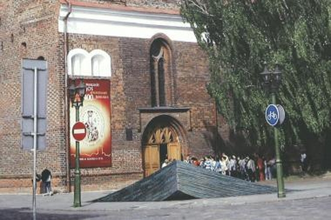 Paminklų prie Rotušės jau per daug? 