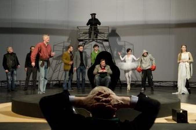 Į teatro sceną perkeltas cirkas suskambės skirtingų kultūrų akordais