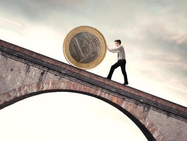 Europos komisija stebės euro zonos narių biudžetus