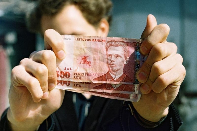 Prašo tirti, ar Ligonių kasa padarė trečdalį milijono litų skolos