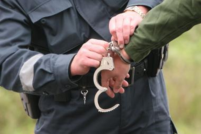 Uostamiestyje sulaikytas mašiną apvogęs vyras