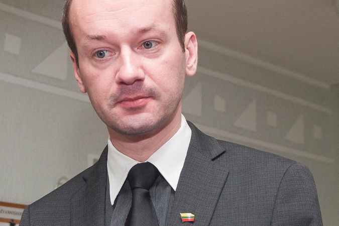 Keliones viešuoju transportu deklaravo devyni parlamentarai 