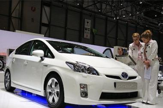 „Toyota“ nesidalins hibridinėmis technologijomis
