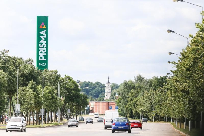 Dėl „Prismos“ reklaminio bokšto – paliaubos