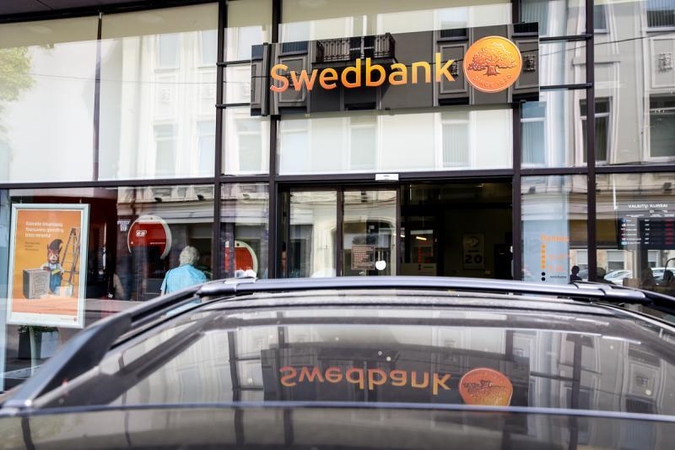 Gandai apie „Swedbank“ bankrotą Kaune panikos nesukėlė